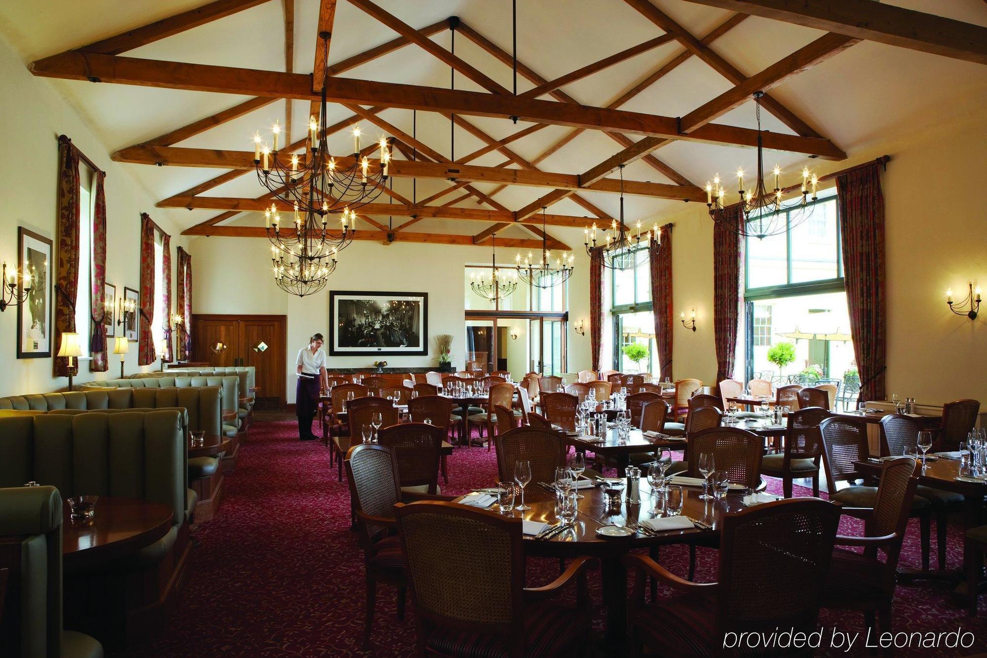Luton Hoo Hotel, Golf And Spa Restoran foto The dining room at the Leonia Hotel