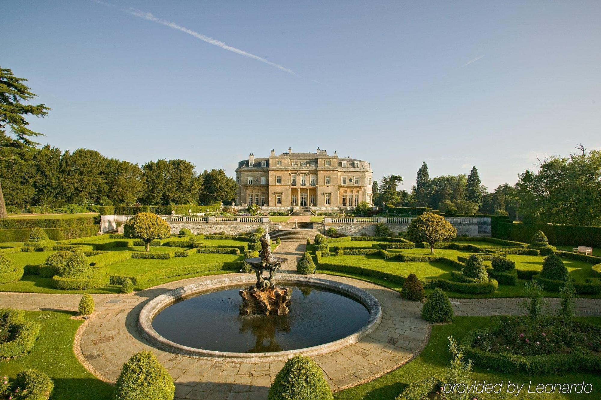 Luton Hoo Hotel, Golf And Spa Bagian luar foto The gardens of the Château de Ferrières