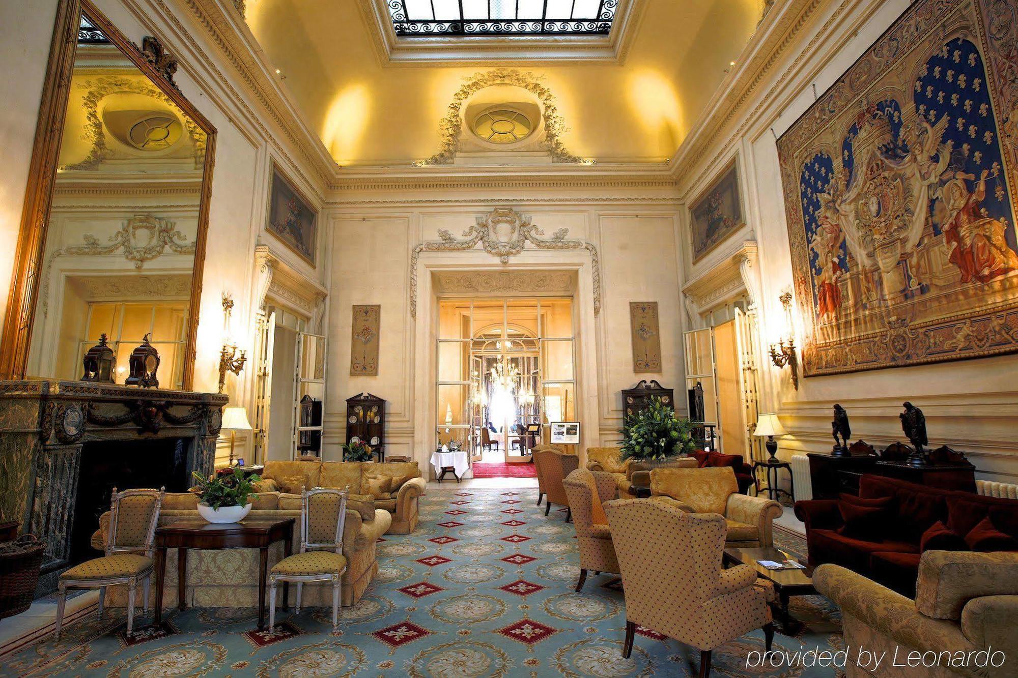 Luton Hoo Hotel, Golf And Spa Bagian luar foto The lobby