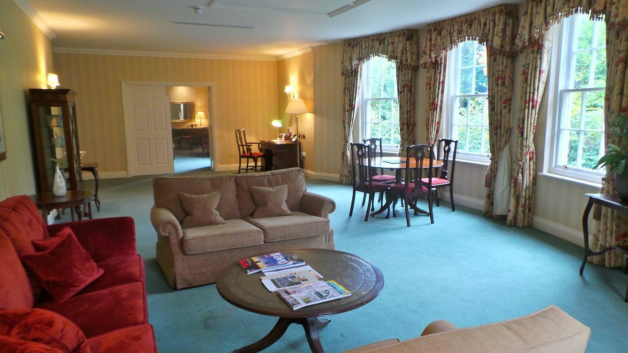 Luton Hoo Hotel, Golf And Spa Bagian luar foto The drawing room
